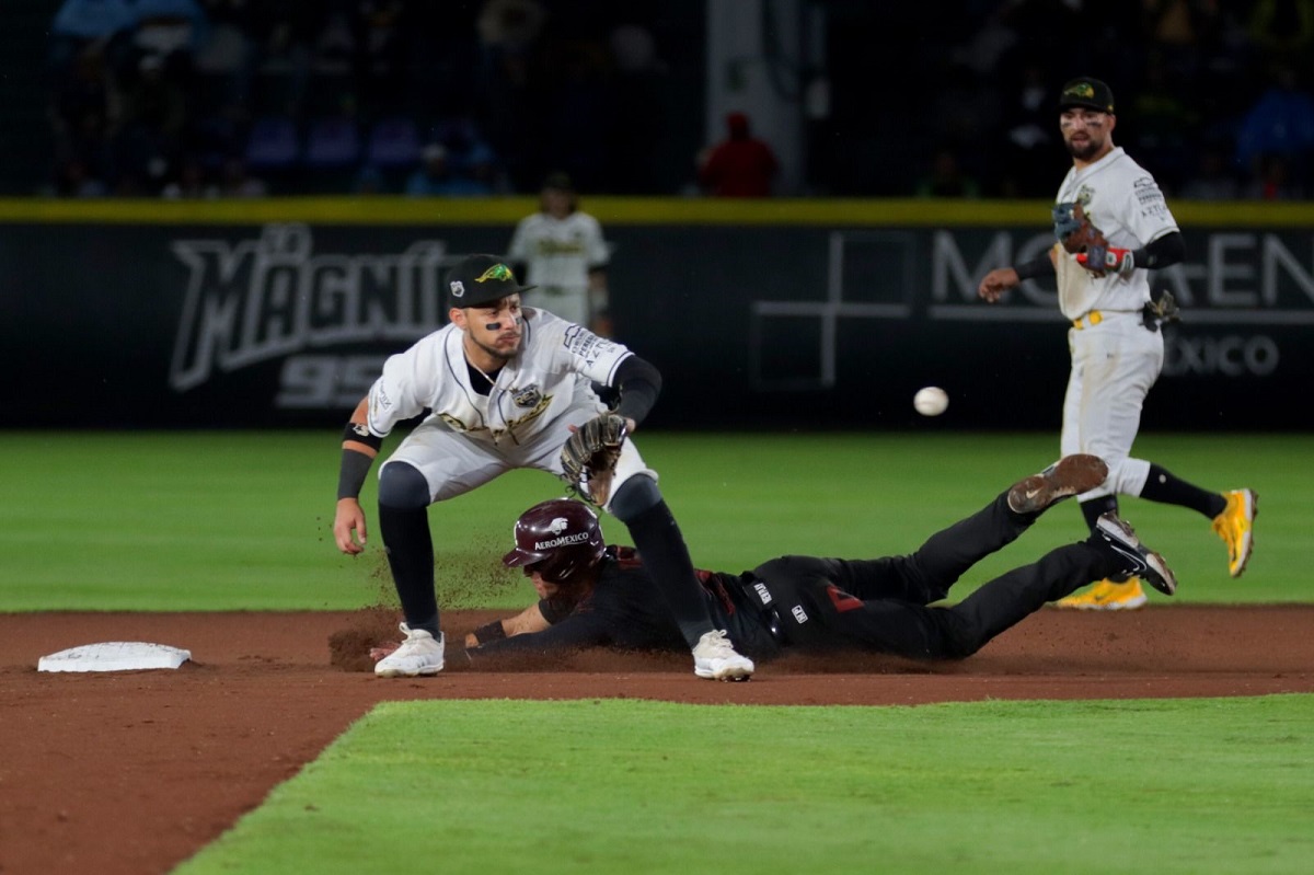 Pericos vienen de atrás y dejan en el terreno a Algodoneros; están a un triunfo del campeonato en la LMB