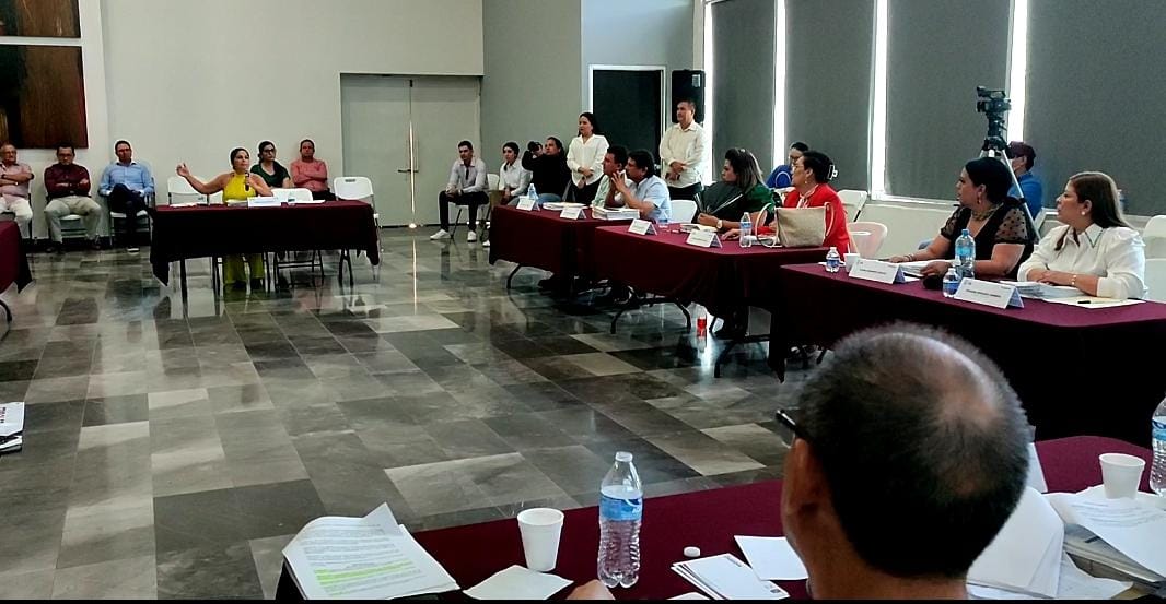 Regidora sin partido explota contra la síndica procuradora de Guasave en plena sesión; la acusa de entorpecer trabajo