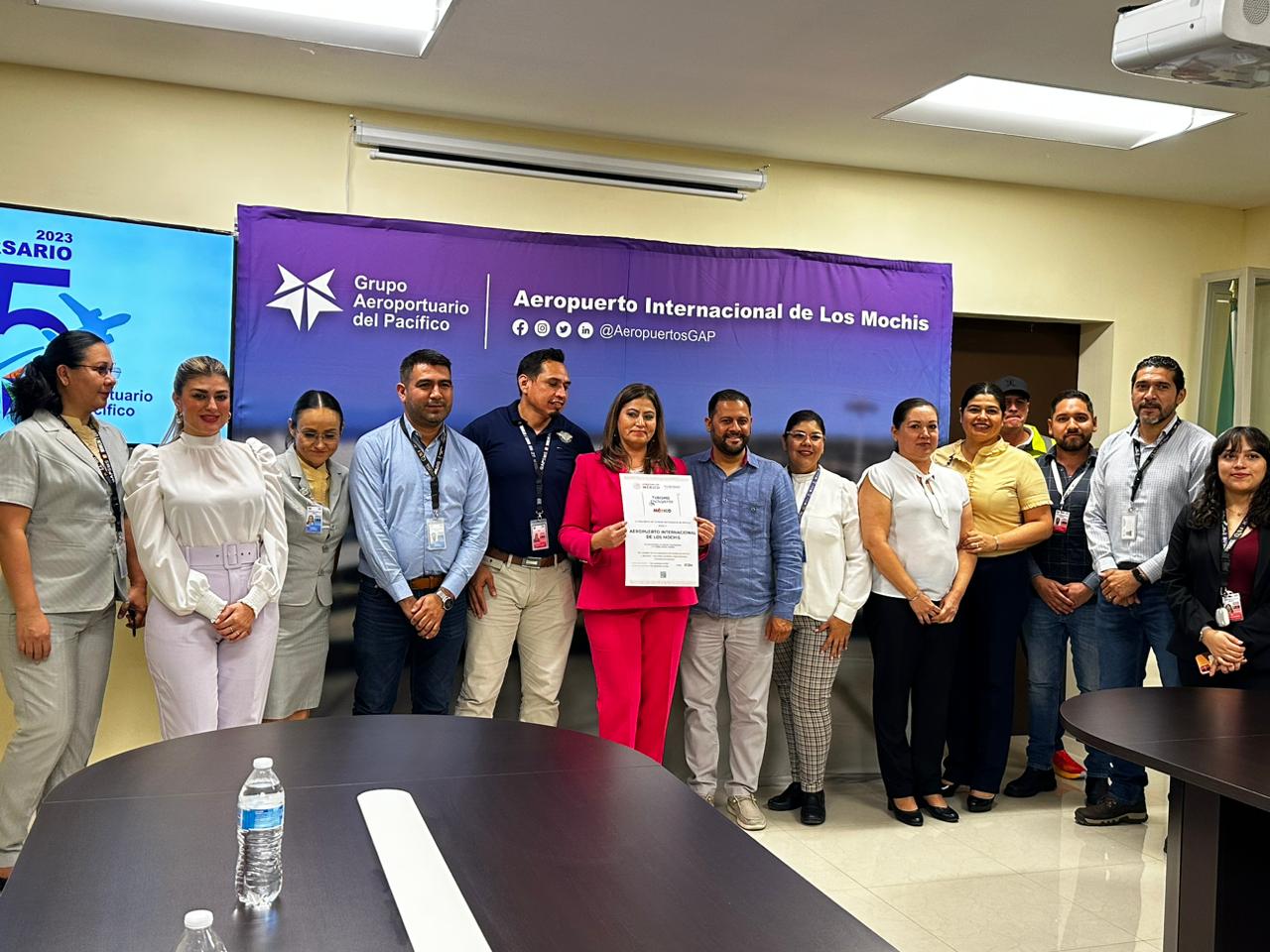 Aeropuerto de Los Mochis recibe sello de turismo incluyente