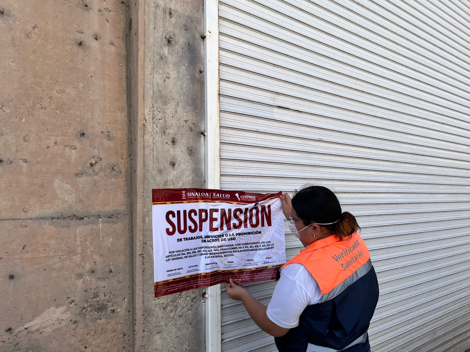 Suspende Coepriss empresa de fertilizantes de camión que cayó a canal y provocó crisis por el agua en Ahome