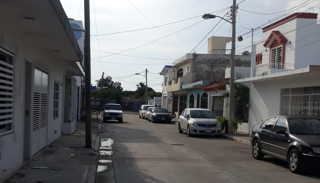 Les dan largas a vecinos de la Villa Galaxia en Mazatlán; más de 40 horas sin energía eléctrica tras lluvias