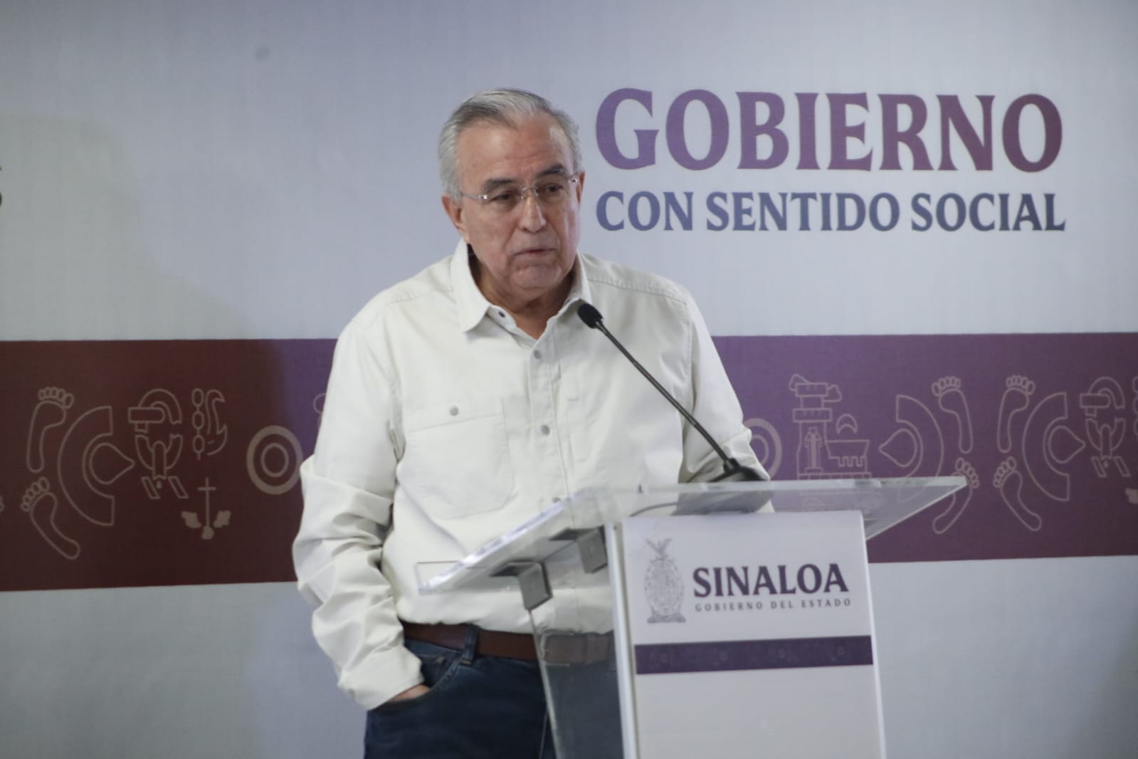 Asistirá Rocha Moya a ‘mañanera’ de AMLO este martes; presentará resultados de IMSS-Bienestar