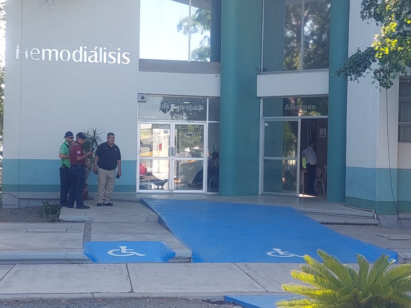 Máquina aplasta la cabeza a joven cuando se encontraba trabajando en supermercado de Los Mochis