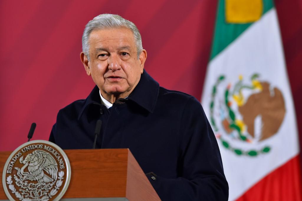 ‘Yo soy la garantía que no se les tocará su sueldo ni prestaciones’: AMLO a trabajadores del Poder Judicial
