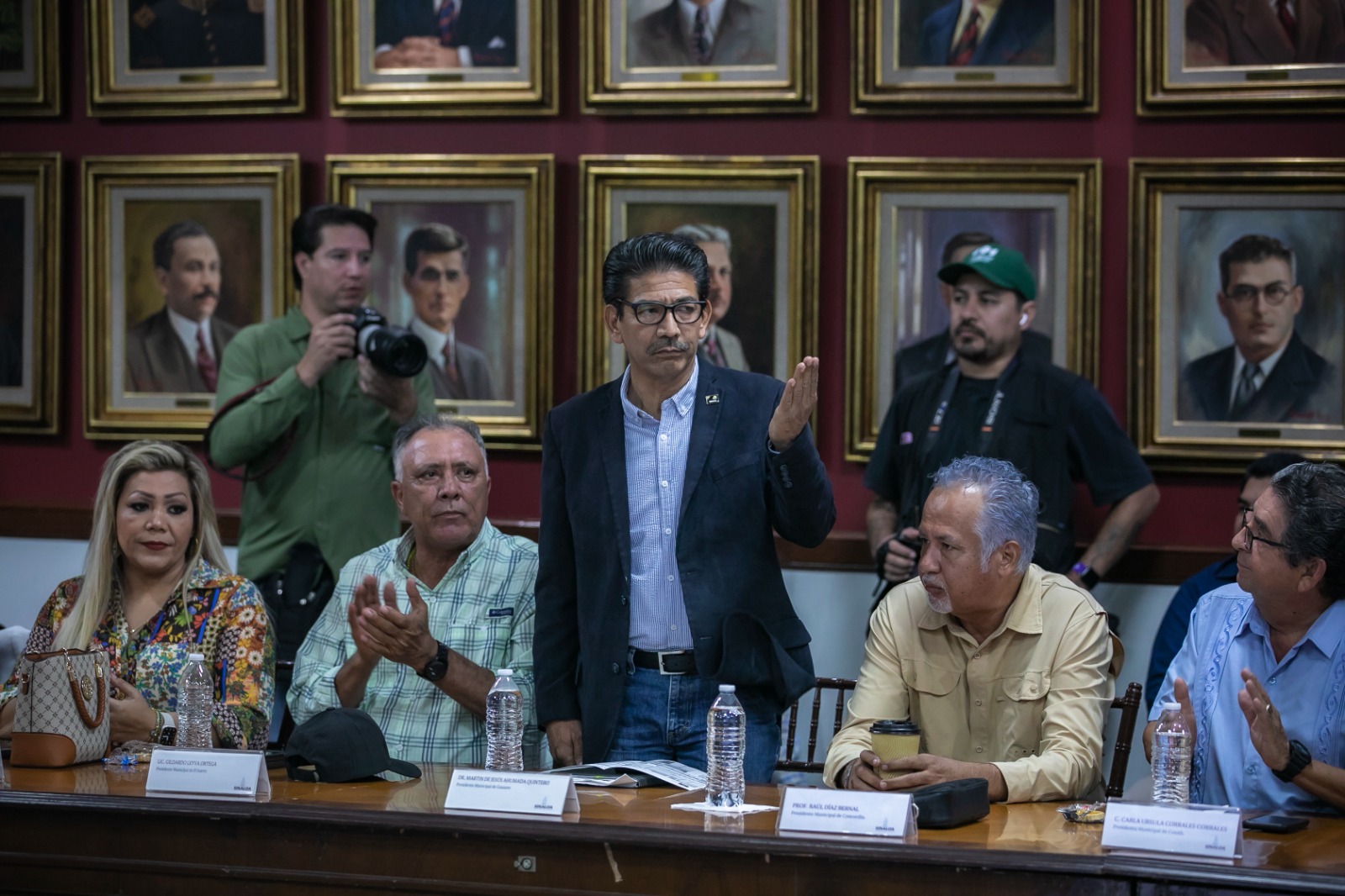El alcalde de Guasave plantea al gobernador Rocha apoyo urgente a pescadores