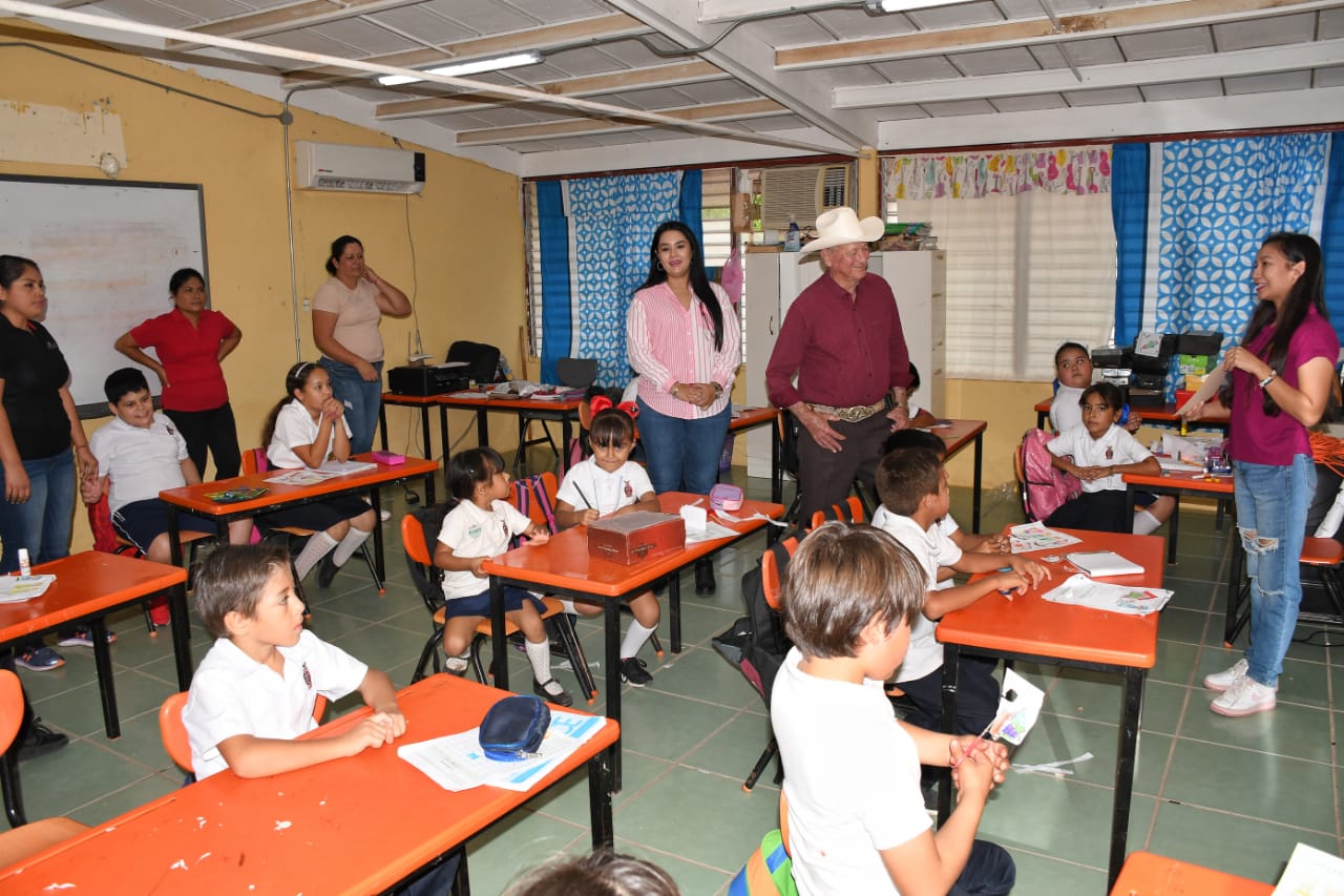 Aulas de la primaria de Ignacio Allende, en Angostura, cuentan con mejor electrificación