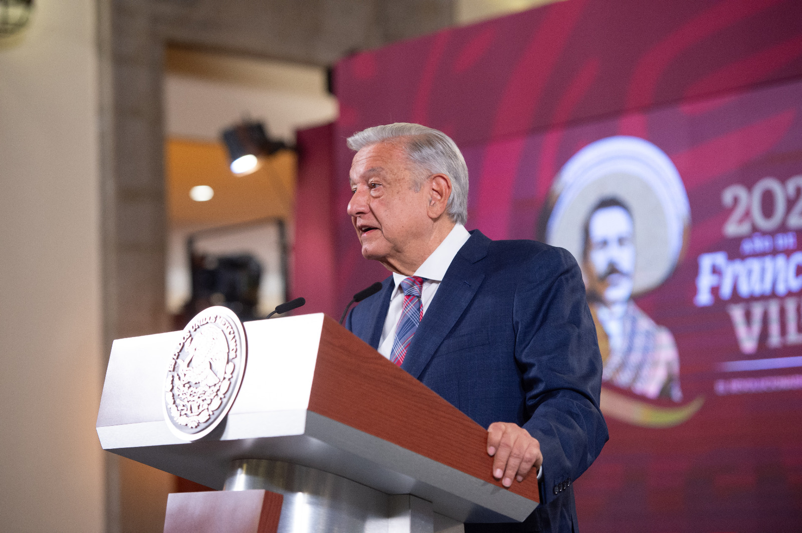 ‘Están presionando a Biden’, AMLO considera un retroceso la propuesta de EU para construir un muro en la frontera