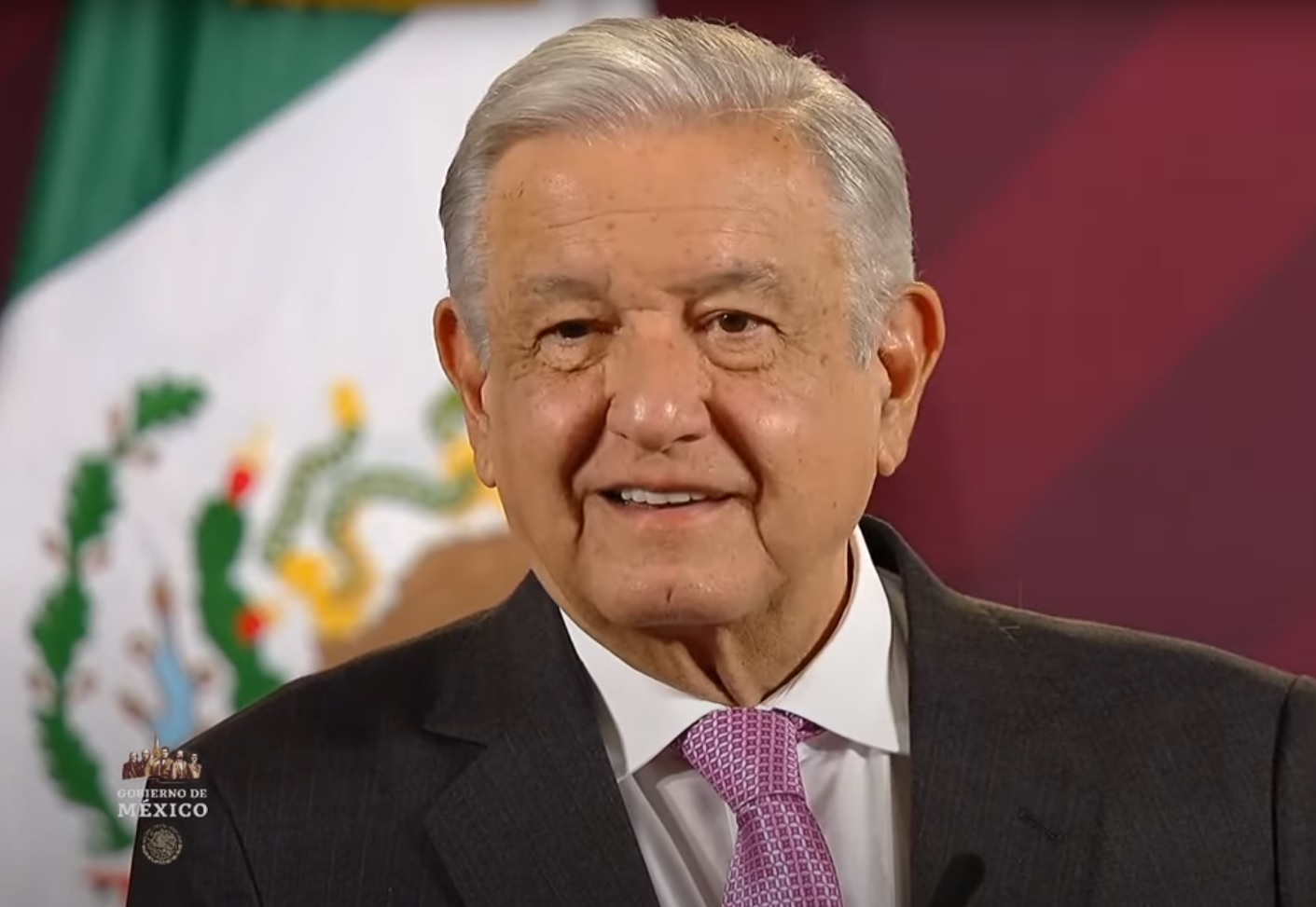 Contra la contaminación industrial, AMLO prevé iniciativa de regulación de agua y agroquímicos