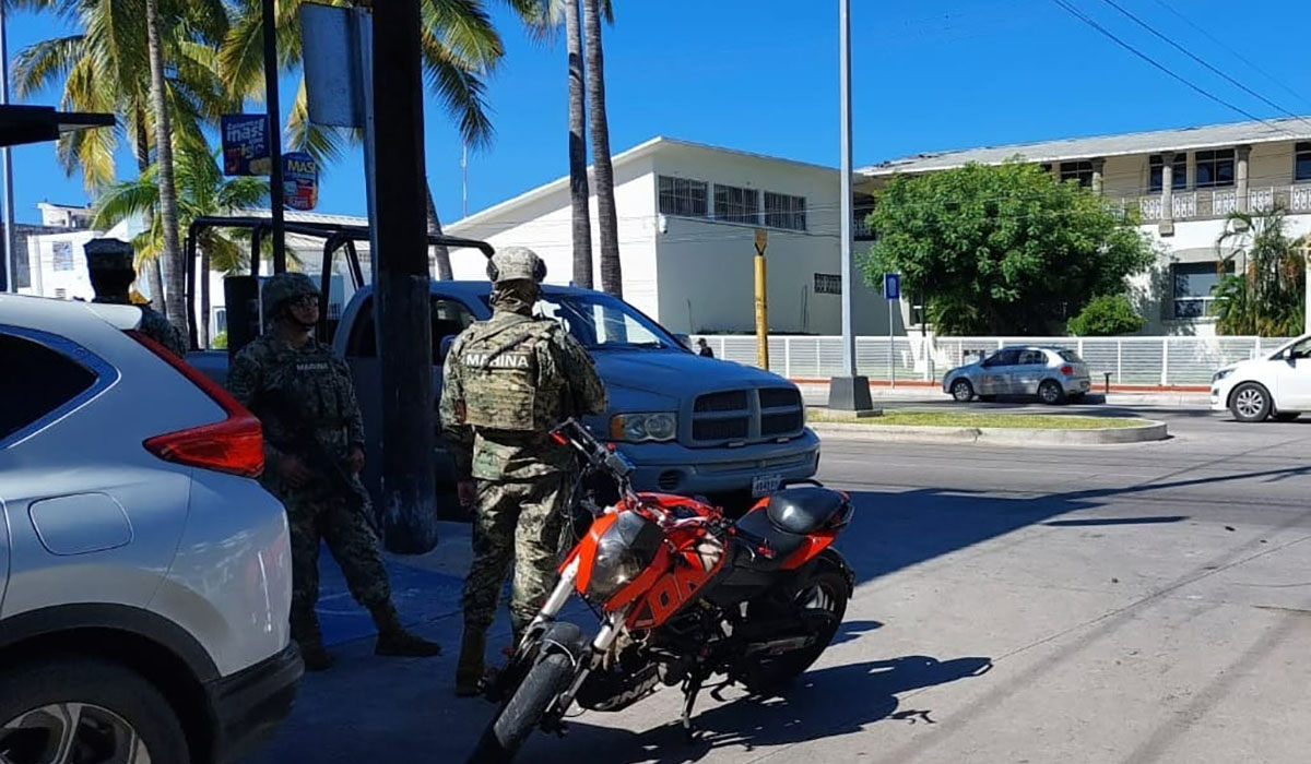 Camioneta atropella a motociclista, era un elemento de la Marina en Mazatlán