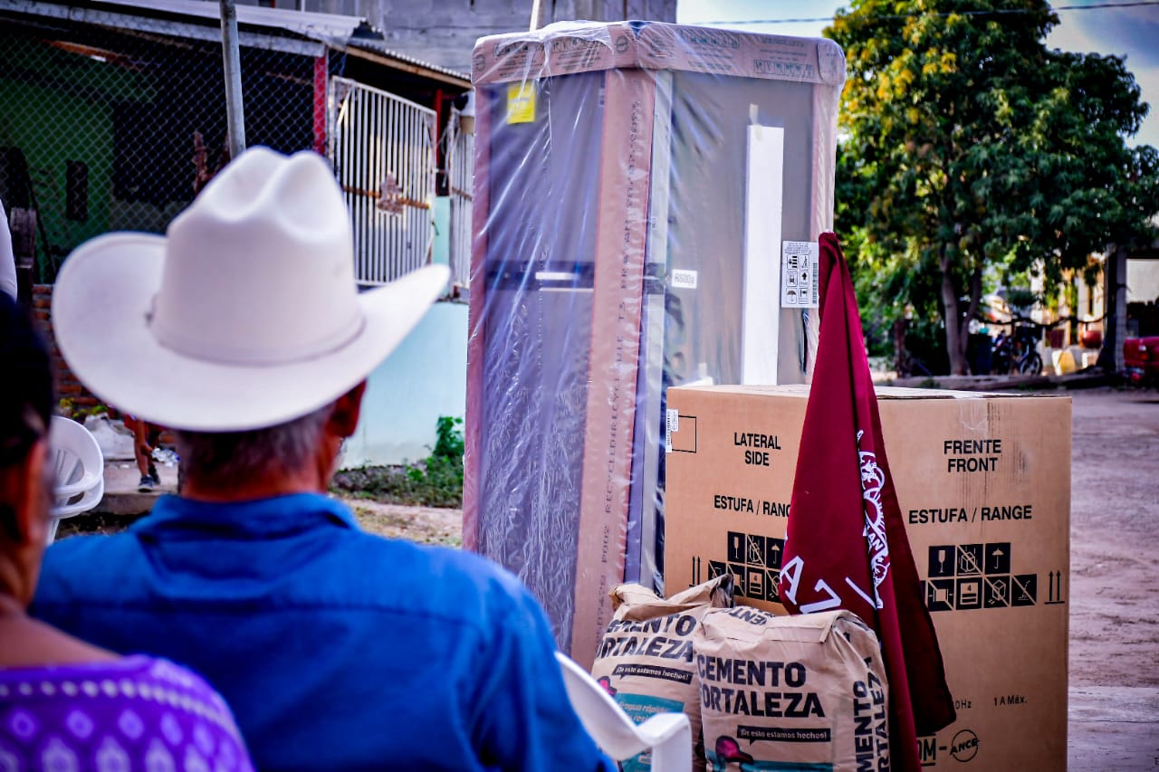 El programa Peso a Peso del gobierno de Mazatlán llega a Miravalles para beneficiar a las familias