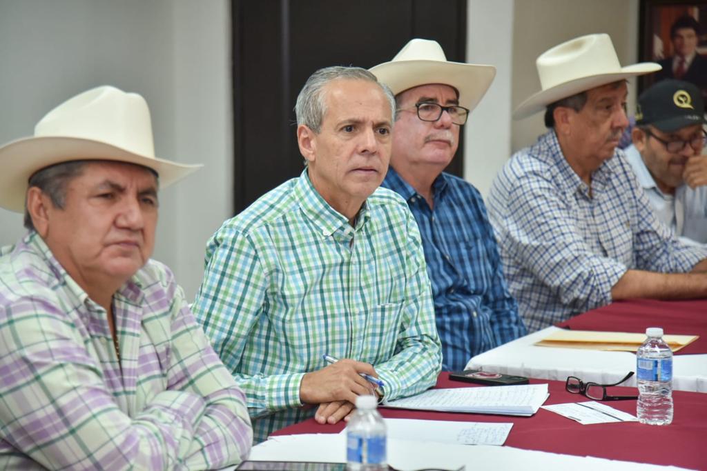 Exponen comisariados del Valle del Carrizo problemáticas ante el alcalde Gerardo Vargas