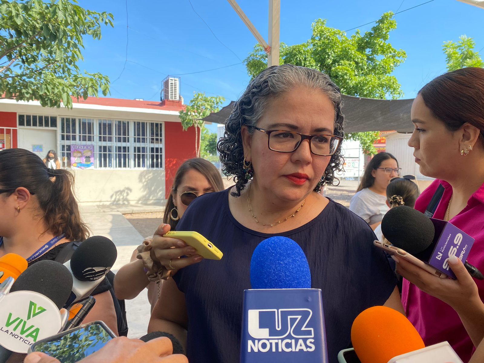 Graciela Domínguez se registra por el distrito 5 federal