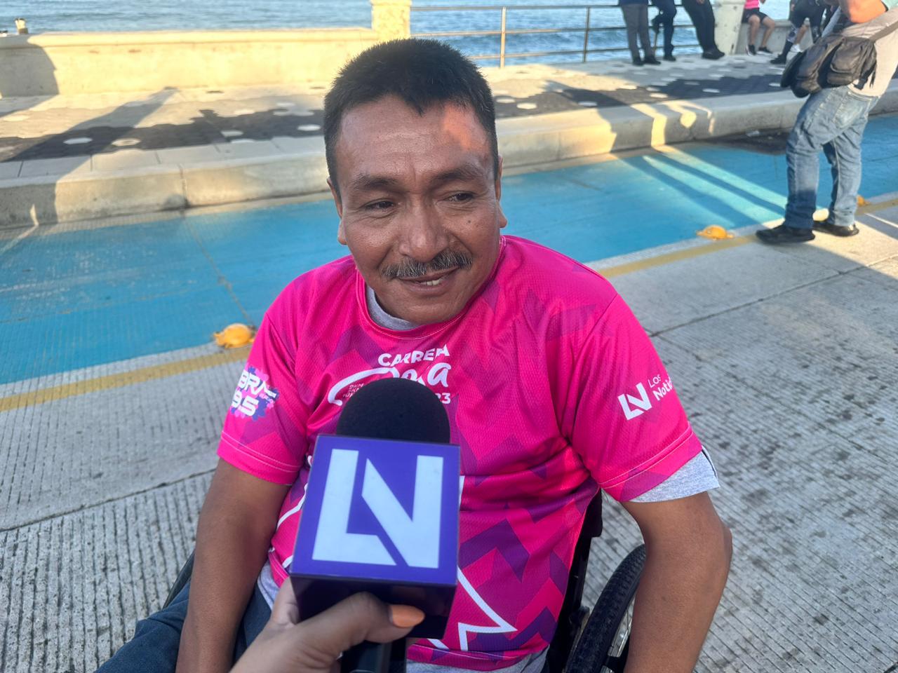 José Rafael se llevó a su ‘pandilla’ sobre ruedas a correr la Carrera Rosa Mazatlán 2023