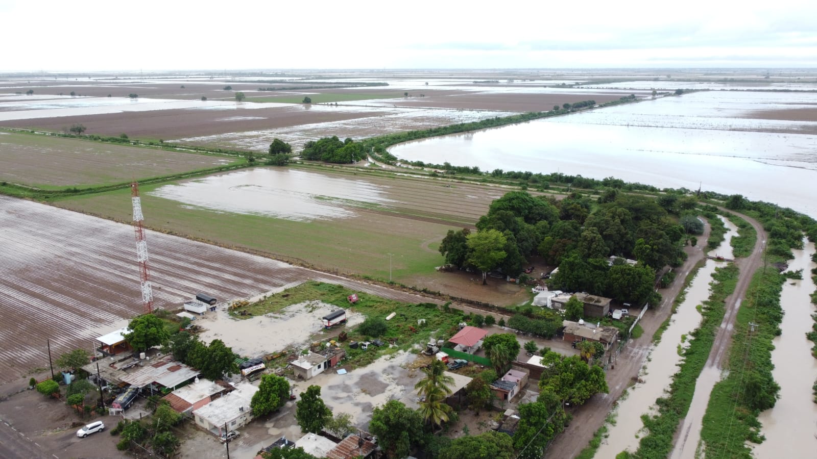 Evacuan a 57 personas en Villa Juárez, Navolato; etapa de auxilio continúa: PC