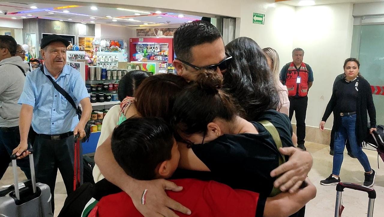 ¡Bienvenidos! Llegan a Mazatlán los sinaloenses rescatados de Israel tras el conflicto bélico con Palestina