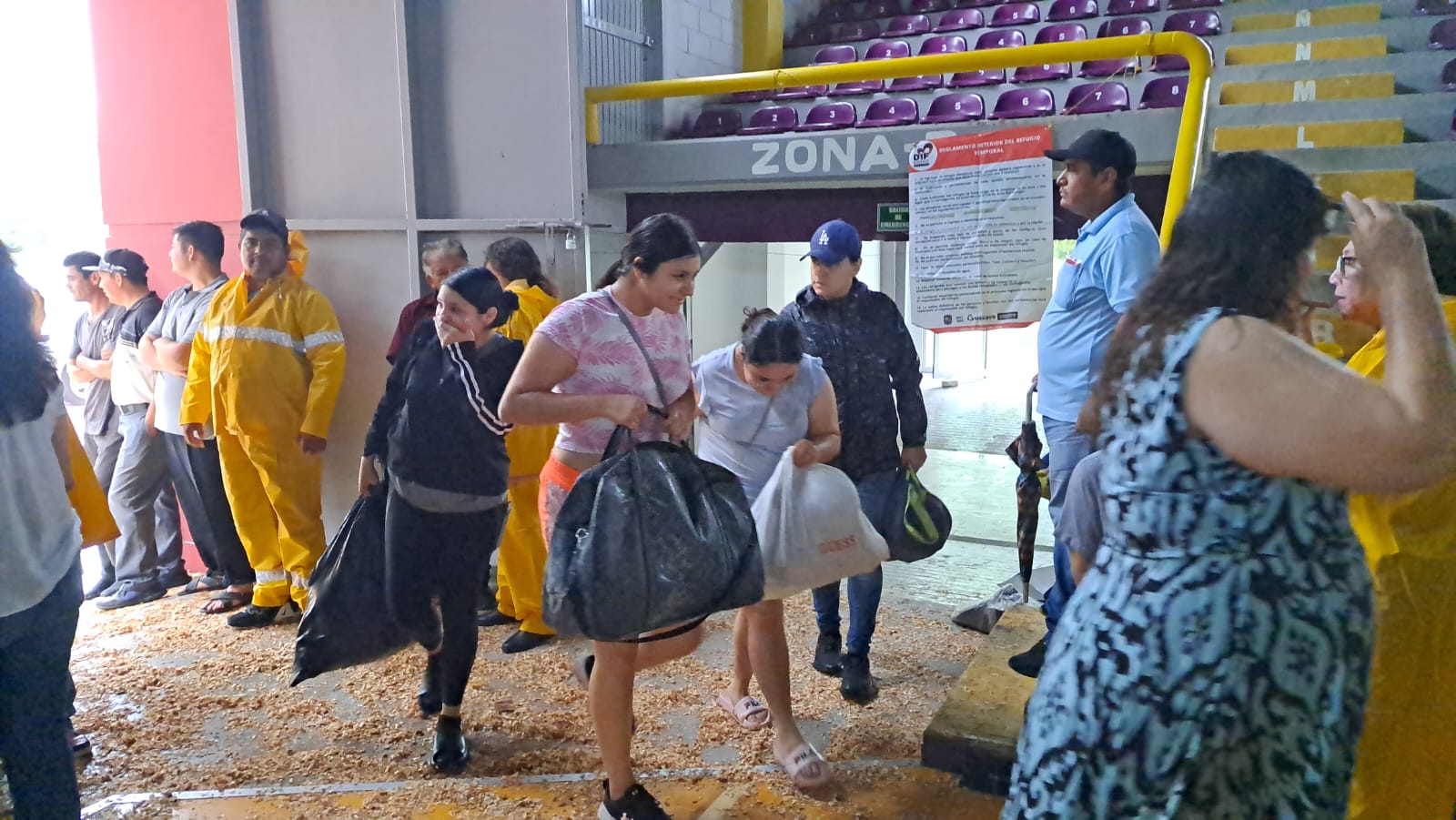 Por desbordamiento del Dren Los Becos, evacuan a pobladores de Costa Rica, El Tamarindo y Limón de Los Ramos