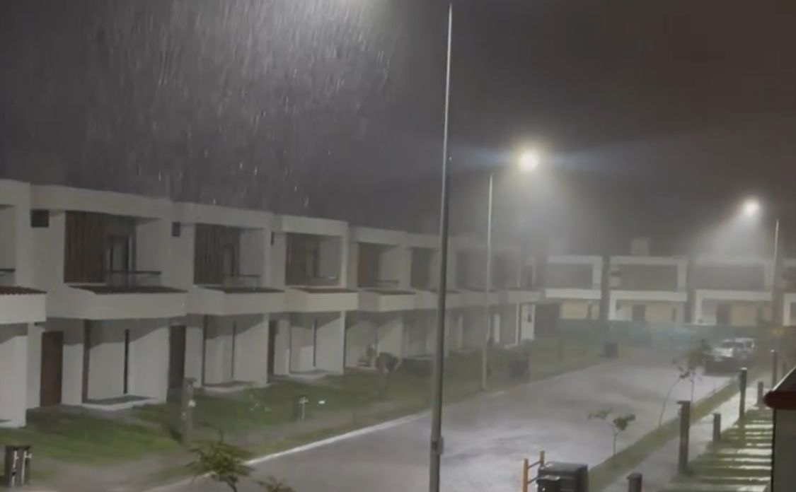 De madrugada comenzaron primeras lluvias por ‘Lidia’ en Mazatlán