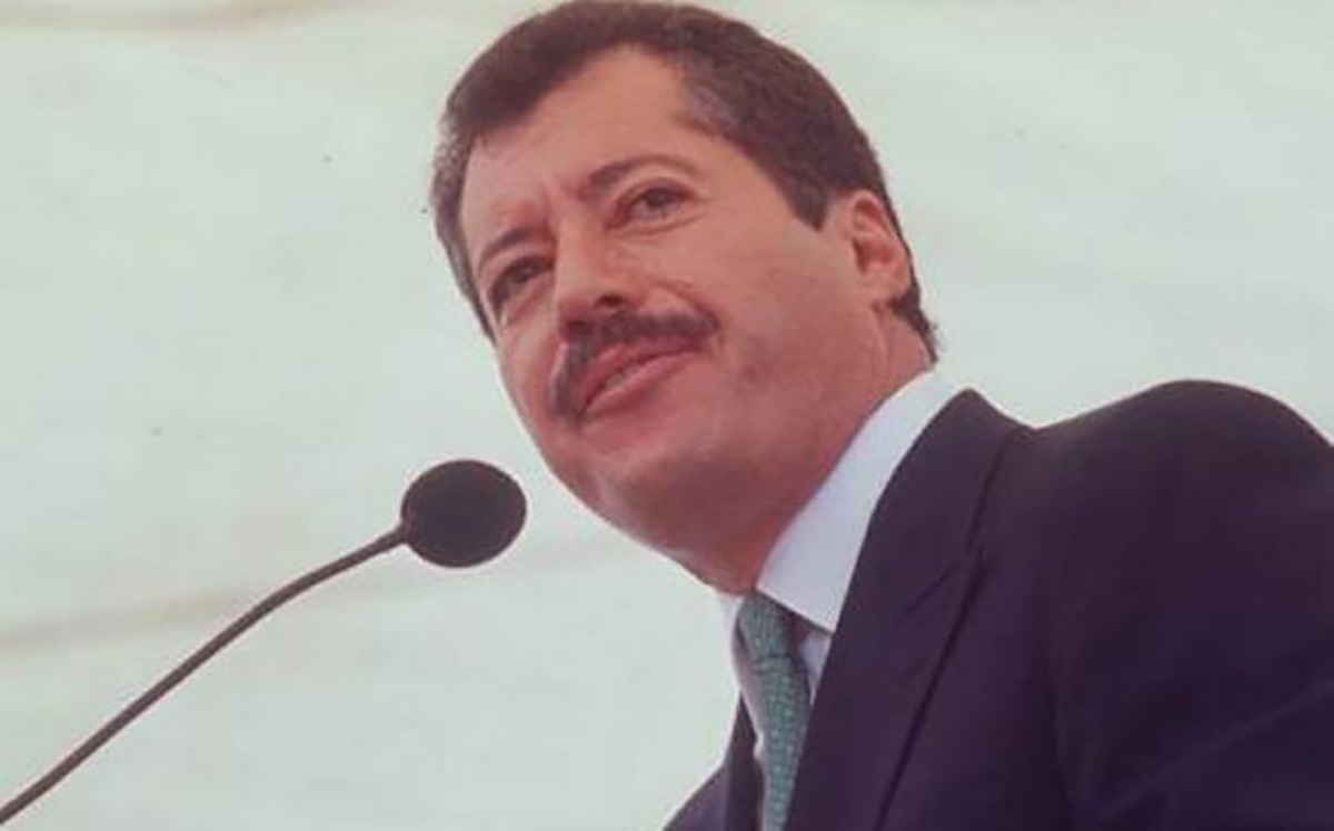 Relata López Obrador que cenó con Colosio, días antes de su asesinato