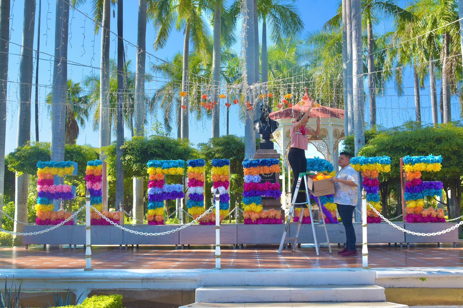 Los panteones de El Fuerte, listos para la celebración del Día de Muertos