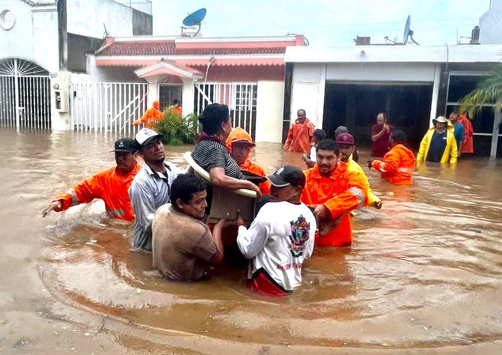 El paso de ‘Norma’ por Mazatlán dejó inundaciones y comunidades rurales sin comunicación