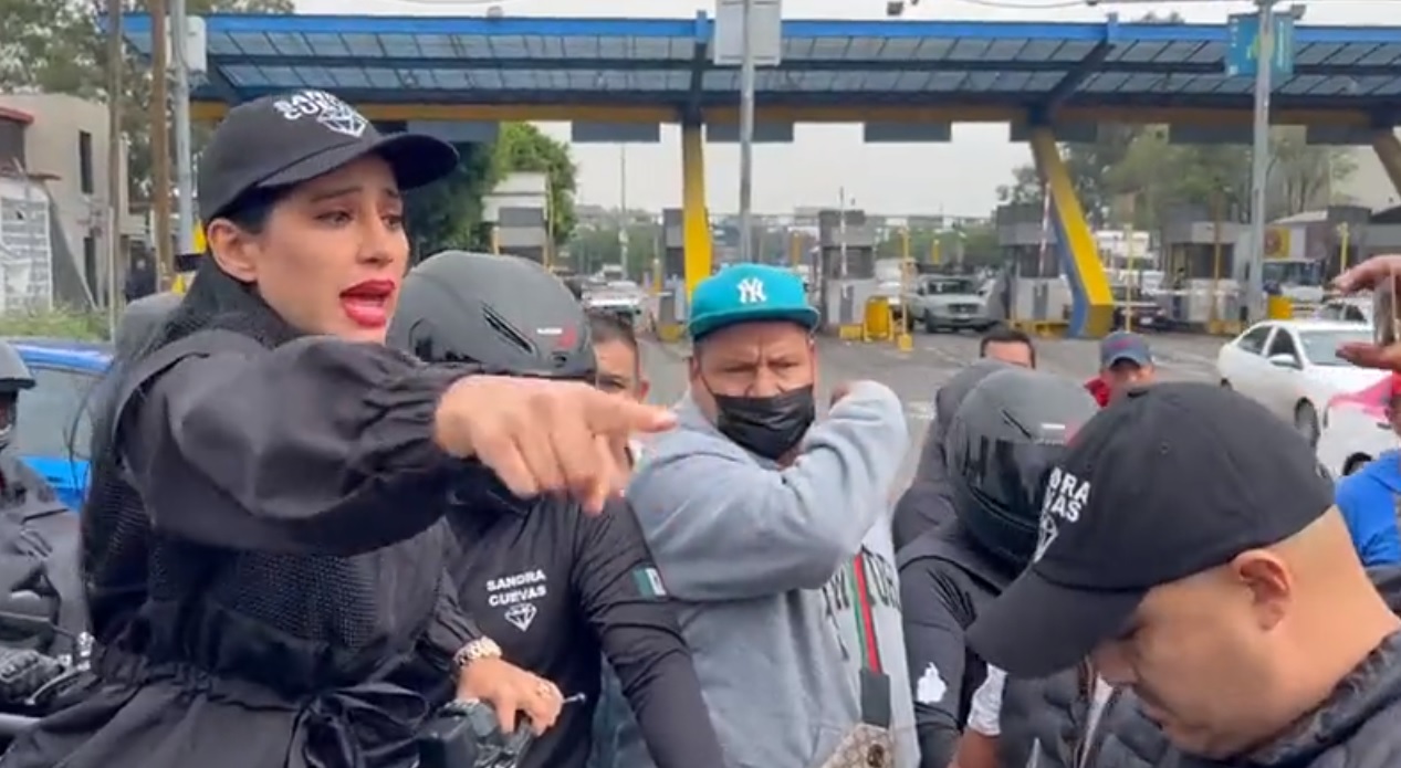 Videos: Montada en una ‘cuatri’, Sandra Cuevas protagoniza discusión en Central de Abasto en la CDMX