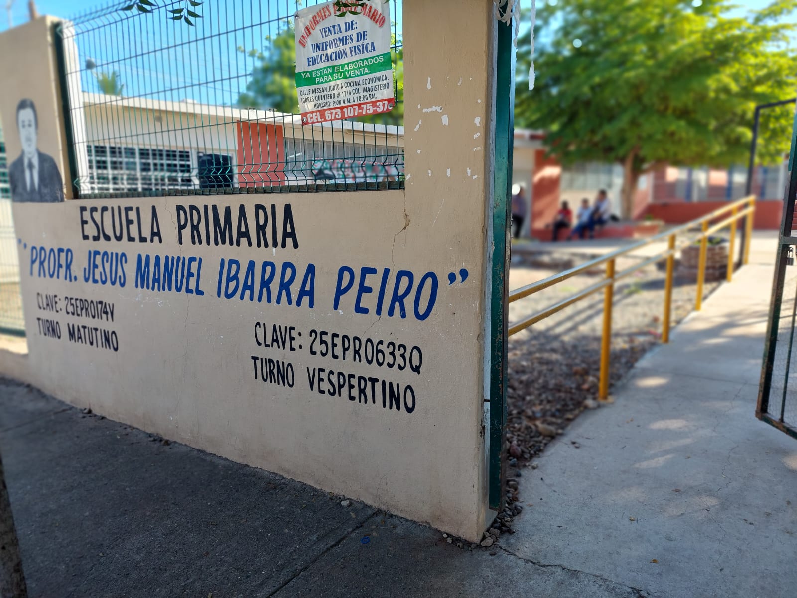 Se daña la electricidad en la escuela Jesús Manuel Ibarra Peiro, en Guamúchil: alumnos toman clases en línea