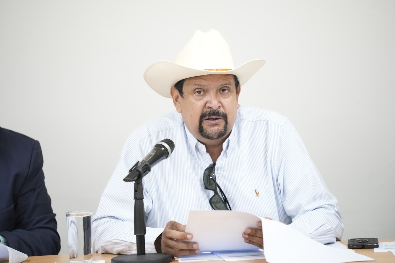 Diputado Serapio Vargas presenta iniciativa contra retenes en Sinaloa