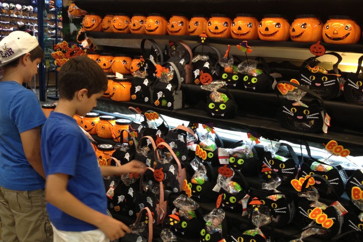 Ventas por Halloween no han repuntado en Culiacán: Vendedores