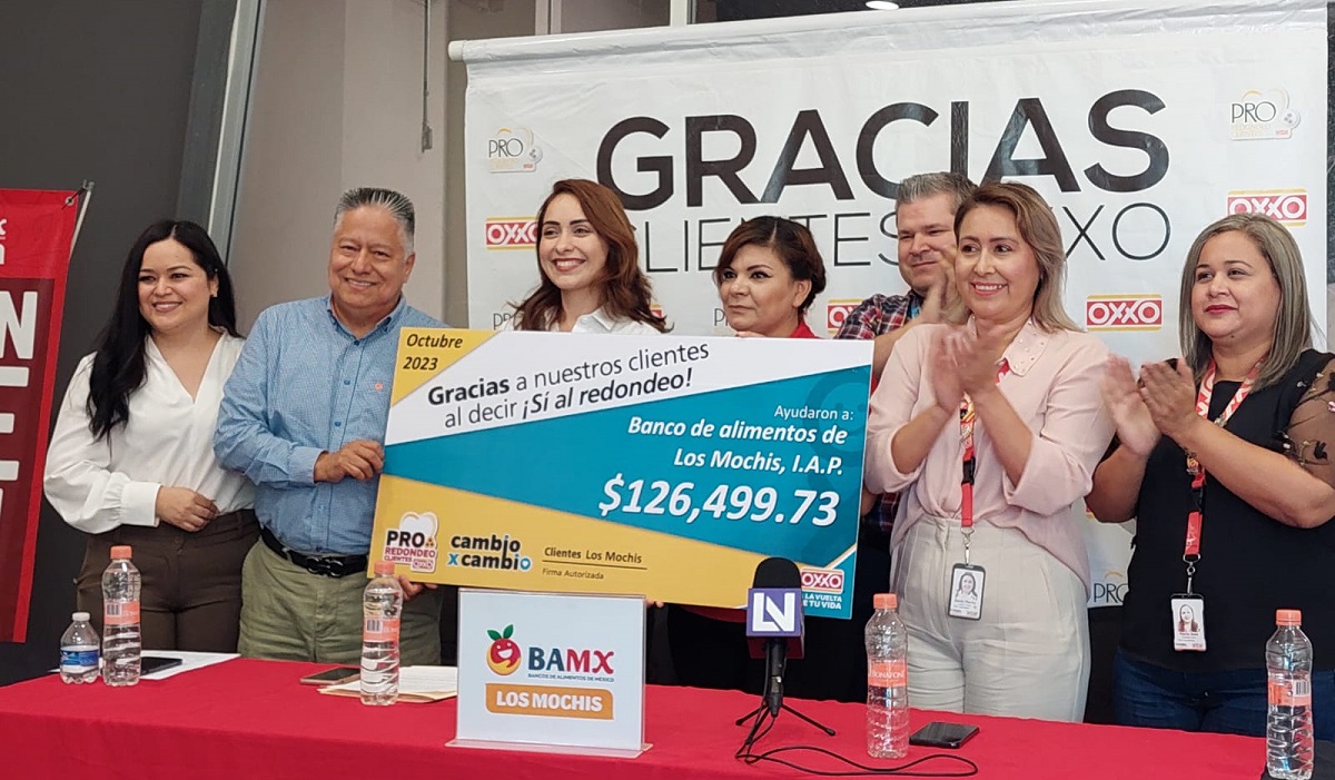 Entrega Oxxo 126 mil pesos a Banco de Alimentos de Los Mochis captados en programa “Redondea para todos”