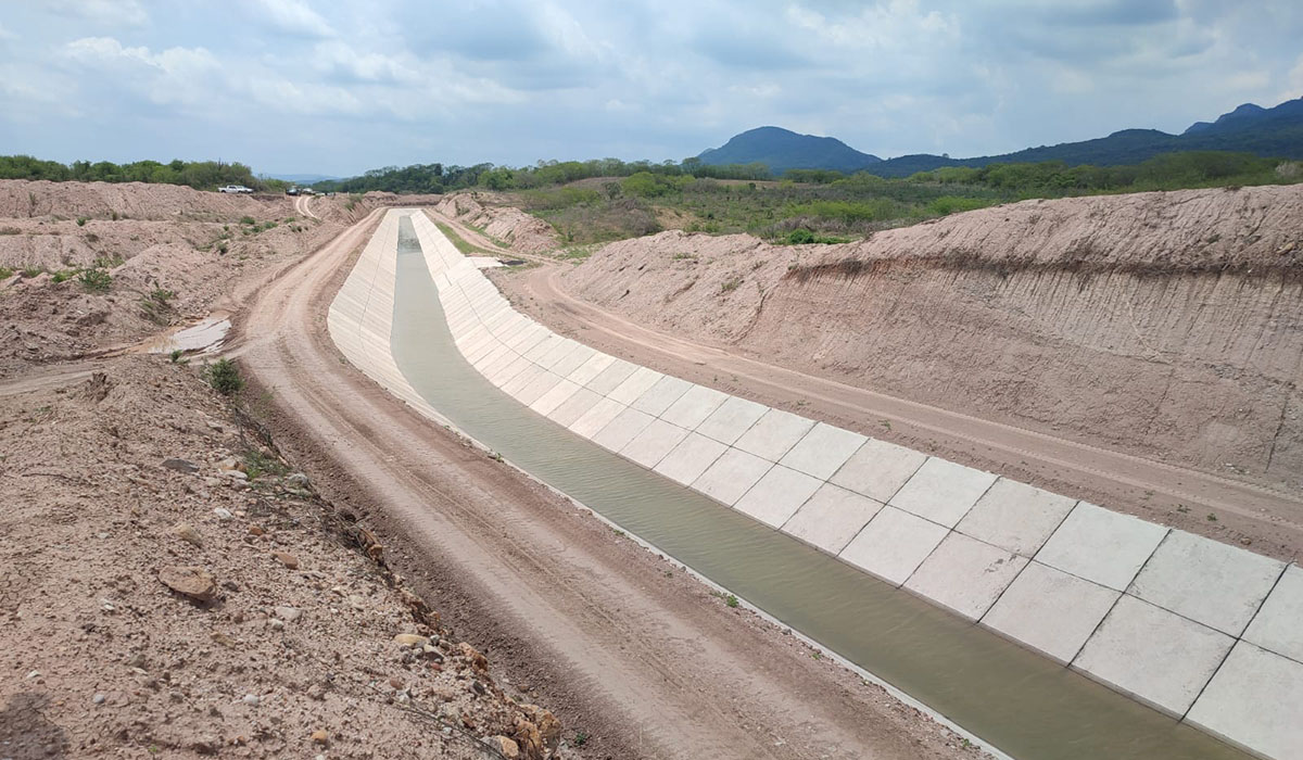 Canales de riego de la Santa María ya están llegando a Escuinapa, pero productores quieren rentar sus tierras