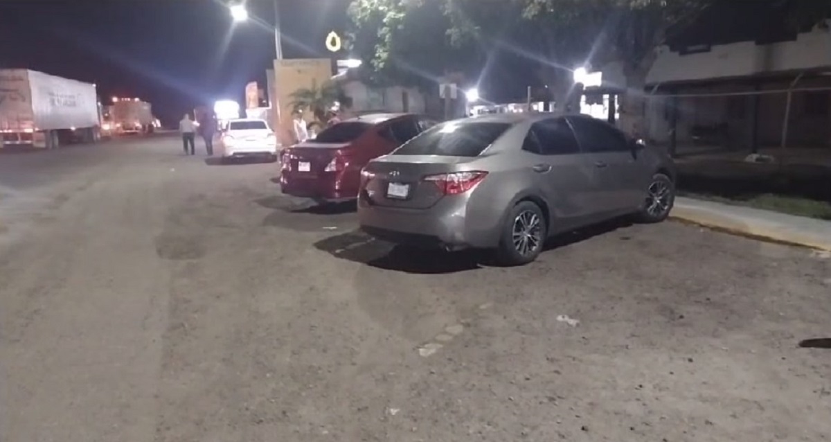 (VIDEO) Ciudadanos reportan severos daños a sus vehículos por mal estado de la autopista Benito Juárez