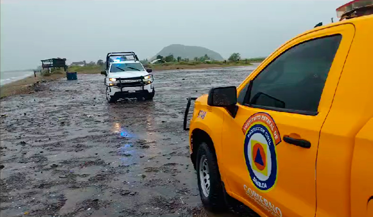 Mantiene Ahome medidas preventivas en playas y también hacia embarcaciones menores por oleajes