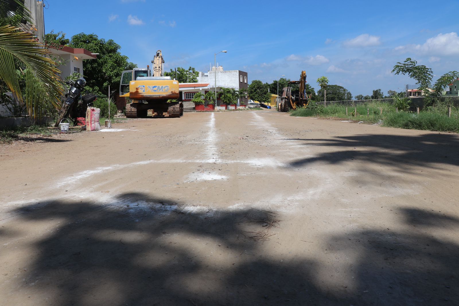 ¡Tome sus precauciones! Por inicio de obra hay cierre vial en la calle Framboyanes de la colonia Jacarandas