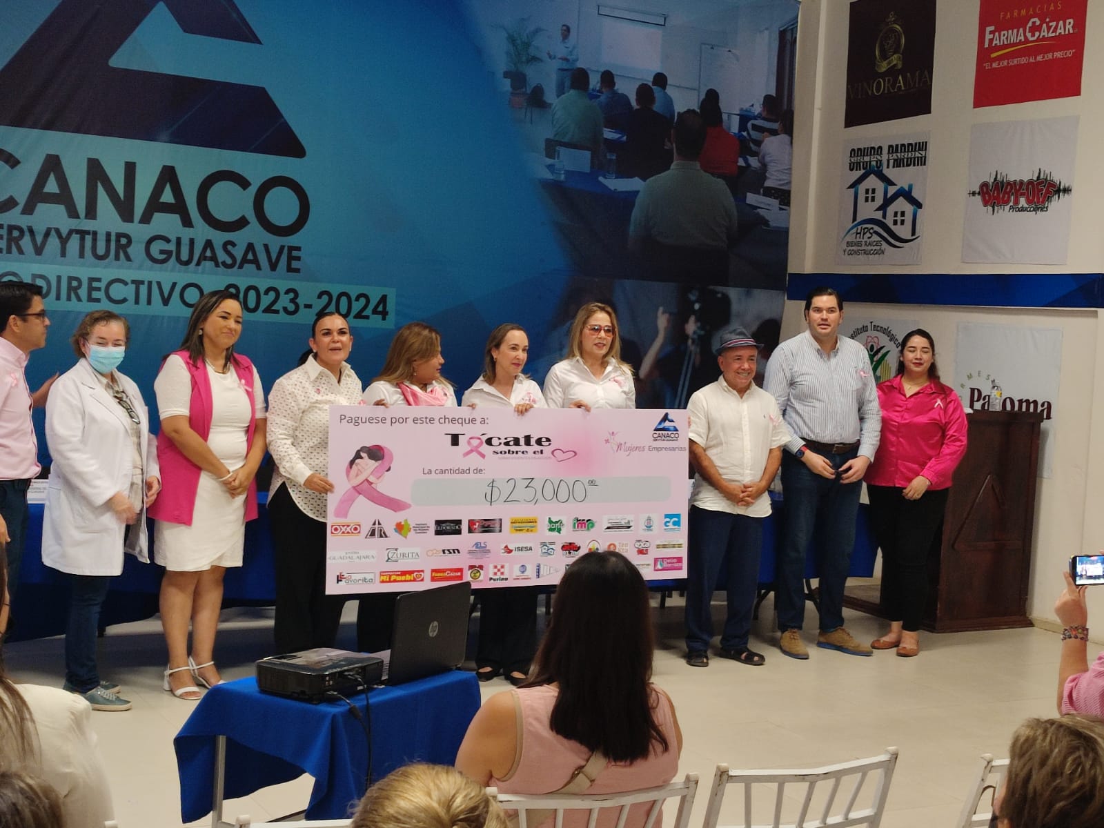 Un éxito conferencia sobre cáncer de mama; el evento de Canaco Guasave fue con causa 