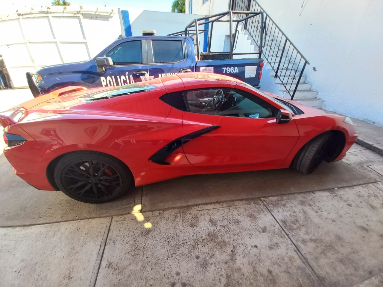 Recuperan en Angostura, Corvette valuado en 3 mdp; tenía reporte de robo en Estados Unidos