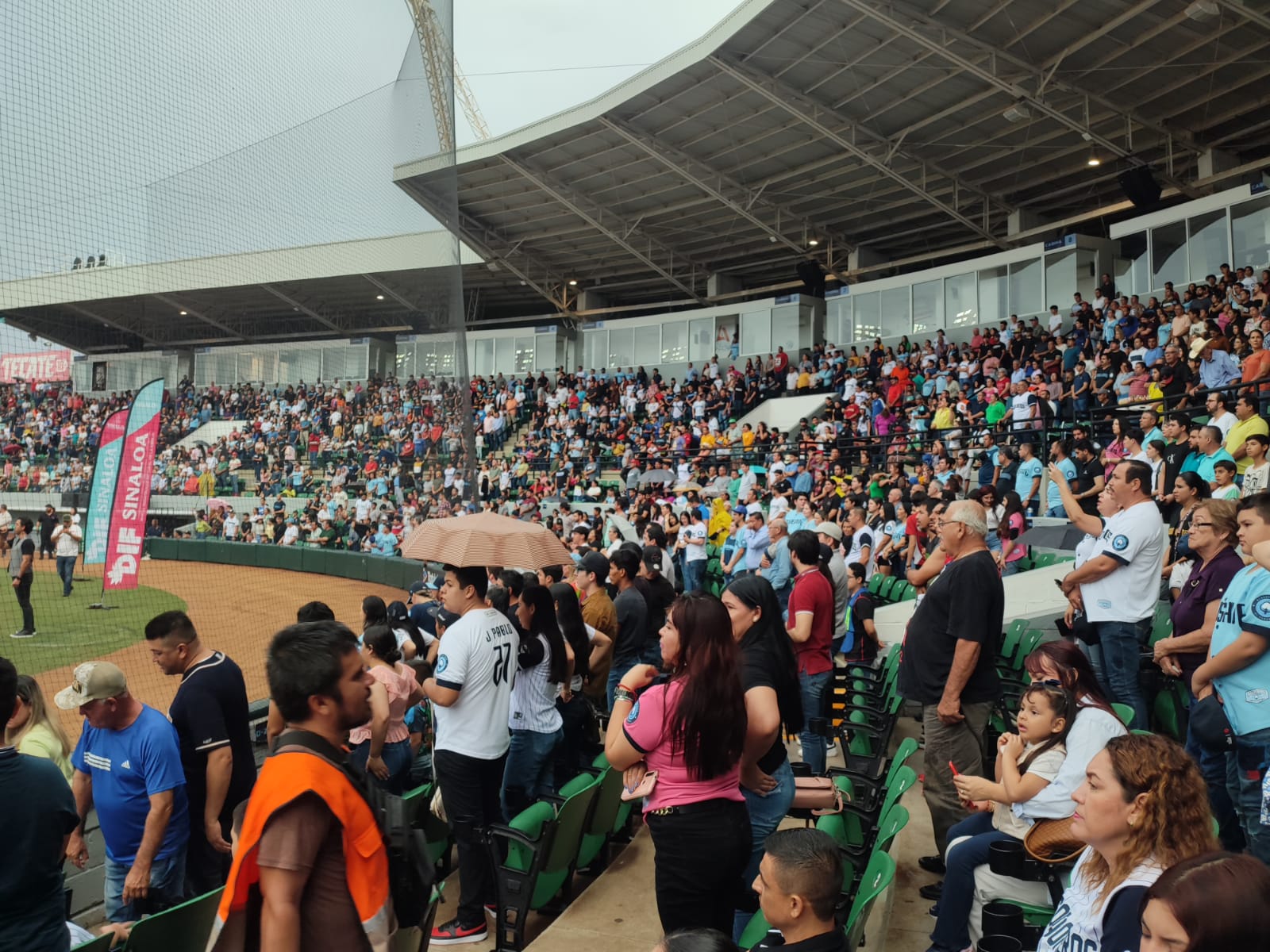 ¡Ni el clima frenó a la afición algodonera! Lleno el Kuroda Park en el Cuadrangular del Bienestar