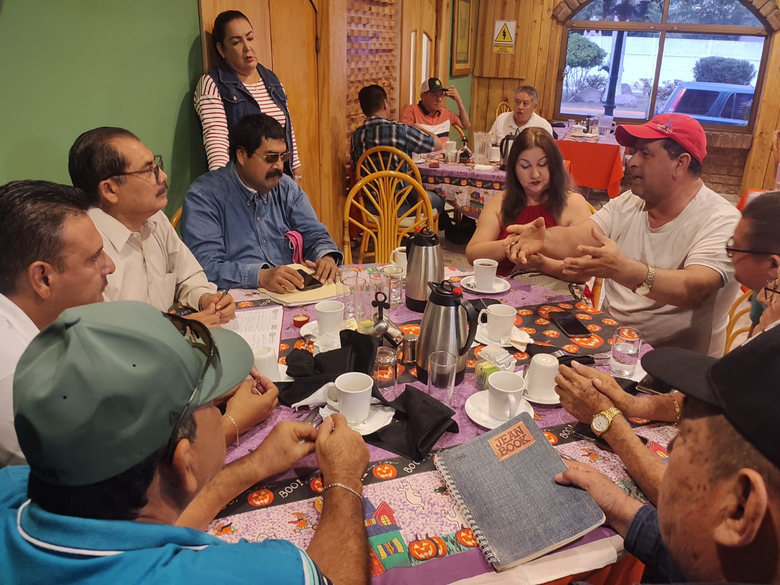 Compromete Casimiro Zamora subir punto de acuerdo para atender a pescadores de Guasave