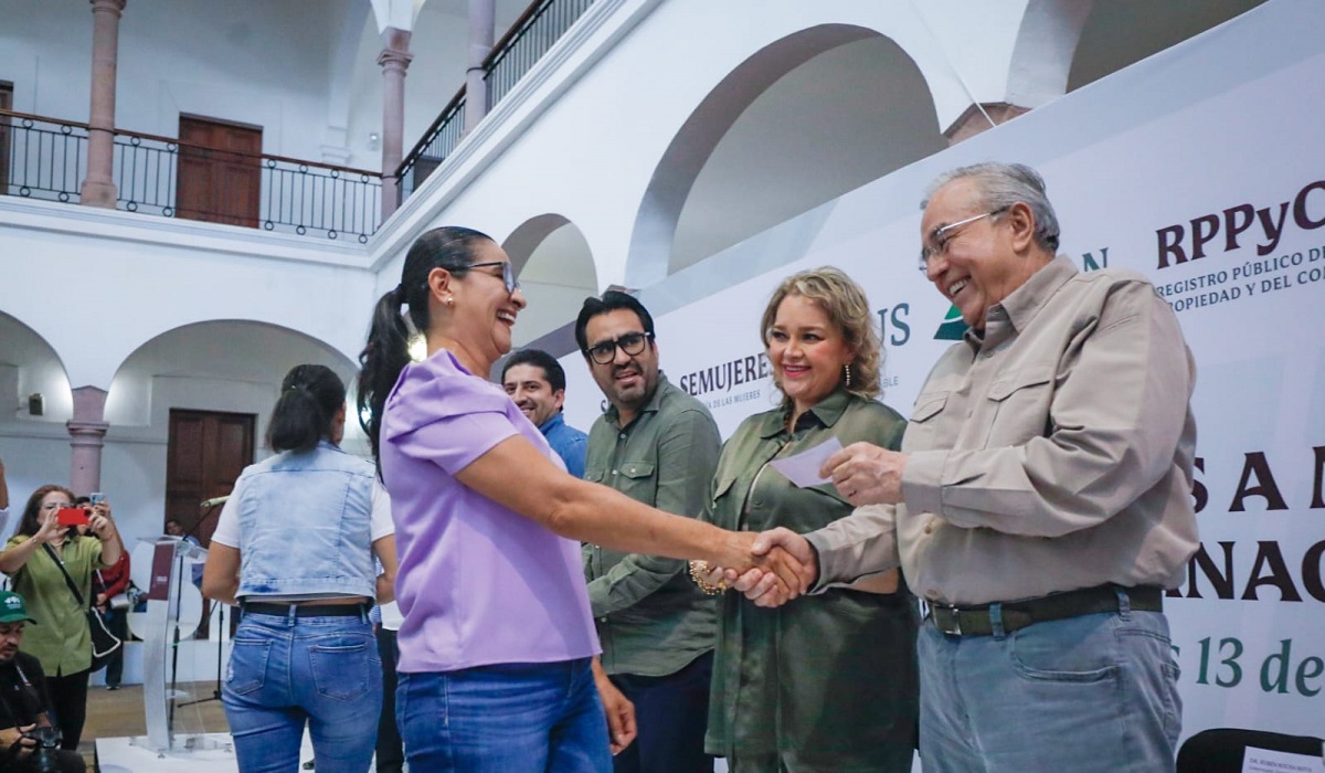 “Este dinero les genera paz y tranquilidad”: Rocha entrega recursos económicos para proyectos a mujeres rurales