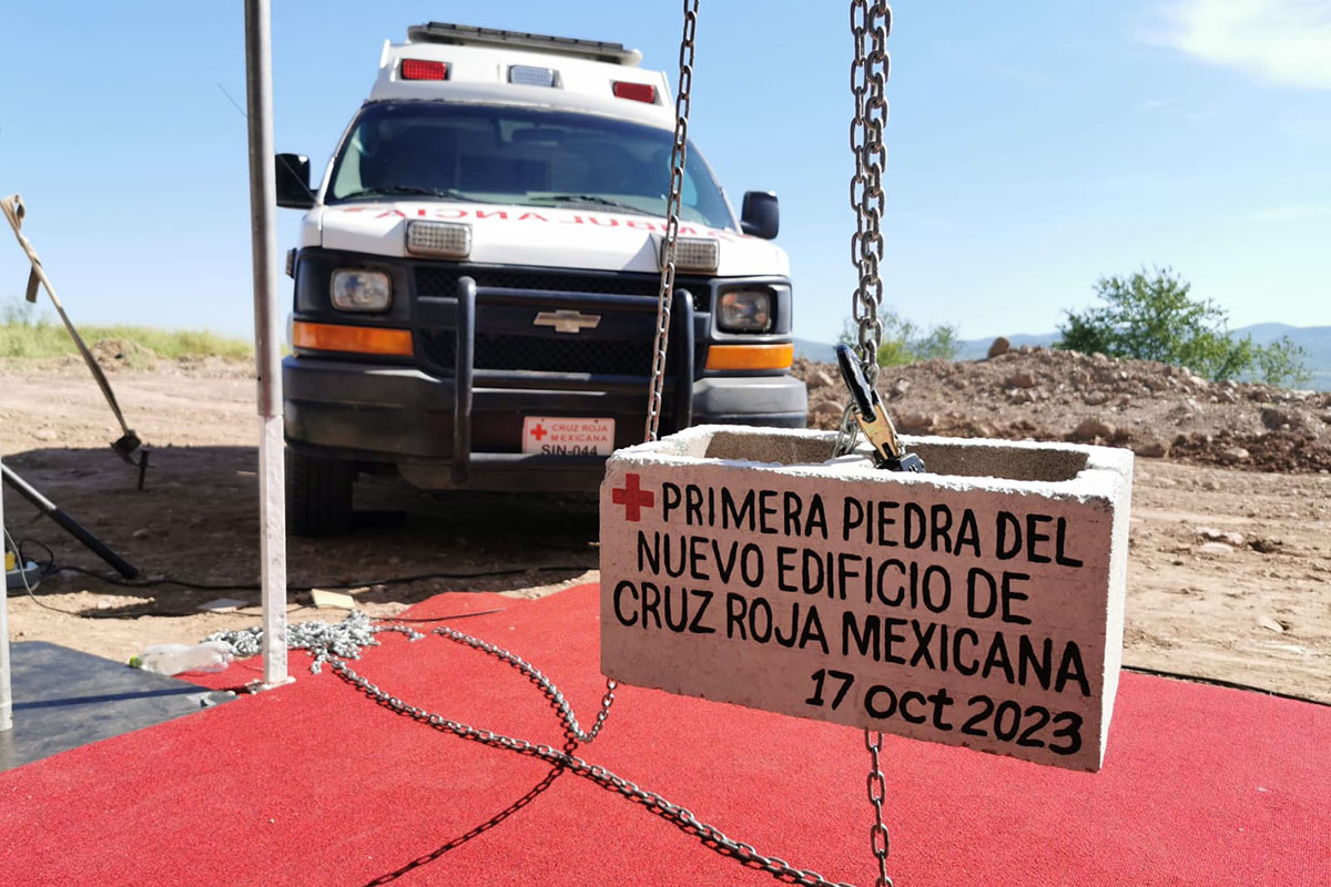 Evento protocolario de la colocación de la primera piedra de la que será la base zona sur de la Cruz Roja en Culiacán