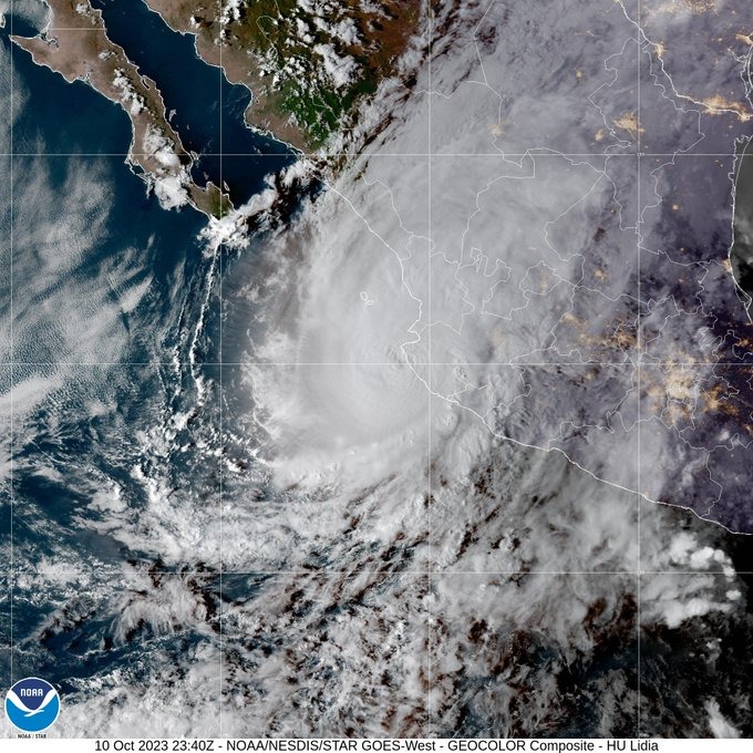 ‘Lidia’ toca tierra en Jalisco como huracán categoría 4; dejará mucha agua y fuertes rachas de viento