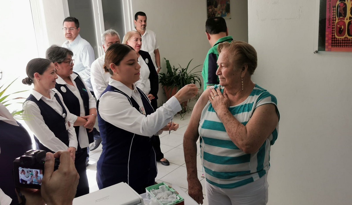 Arranca SSA campaña de vacunación para Temporada Invernal 2023-2024 contra Influenza, COVID-19 y VPH