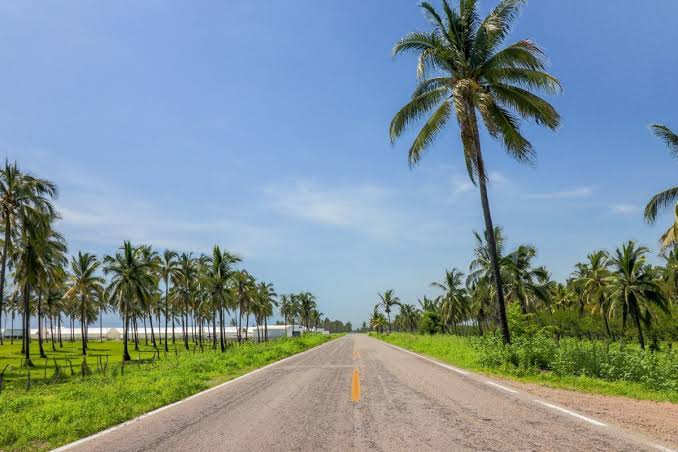 Buscarán interconectar Mazatlán y Teacapán con carretera costera para impulsar economía