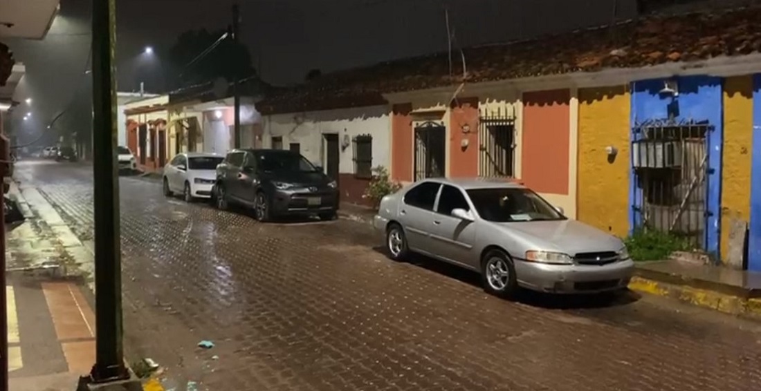VIDEO: ¿Se regresó Lidia? Se preguntan en Rosario donde cae un aguacero