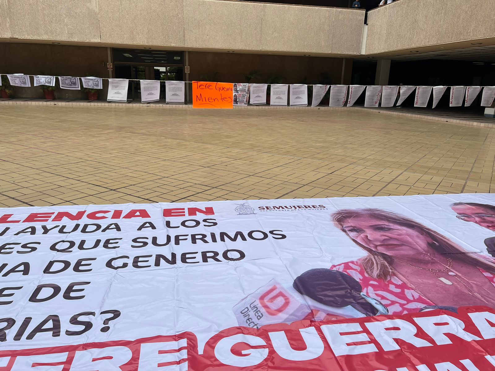 ‘Me están acusando de acosador y no lo soy’: se manifiesta extrabajador del Centro de Justicia para las Mujeres