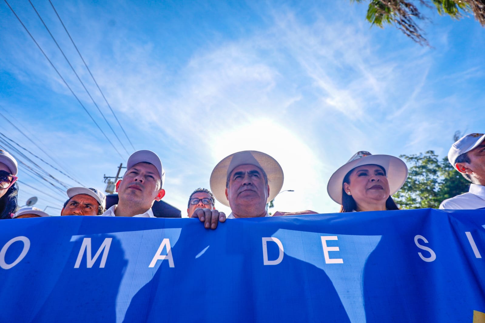 Arrancan marchas “Por la defensa de la autonomía” tras separación del cargo de rector de Jesús Madueña