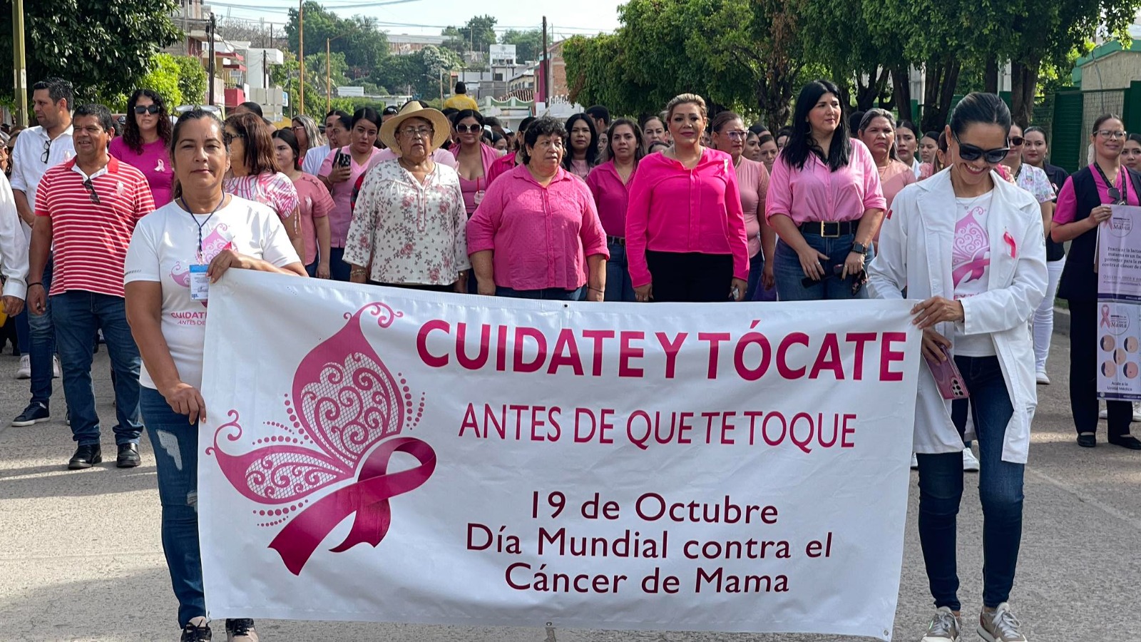 Arman marcha rosa en Rosario, buscan concientizar en la lucha contra el cáncer de mama