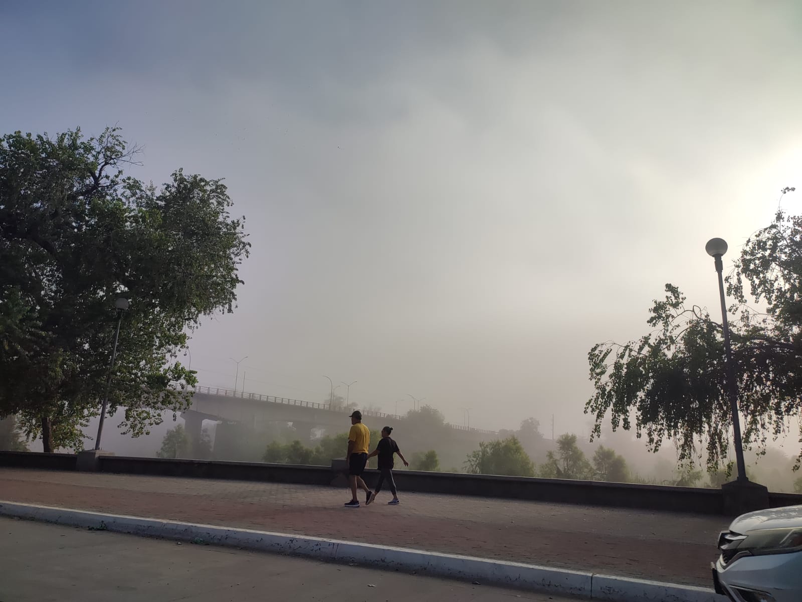 Amanece fresco en Guasave y con bancos de neblina