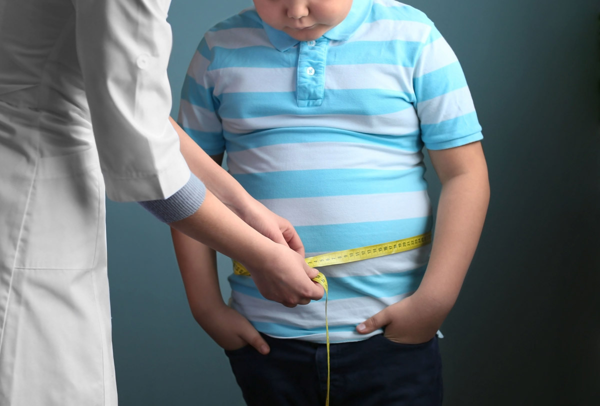 México sigue con altos niveles de obesidad infantil; restricciones a comida chatarra en escuelas aún no reflejan resultados: Asociación Mexicana de Nutriología