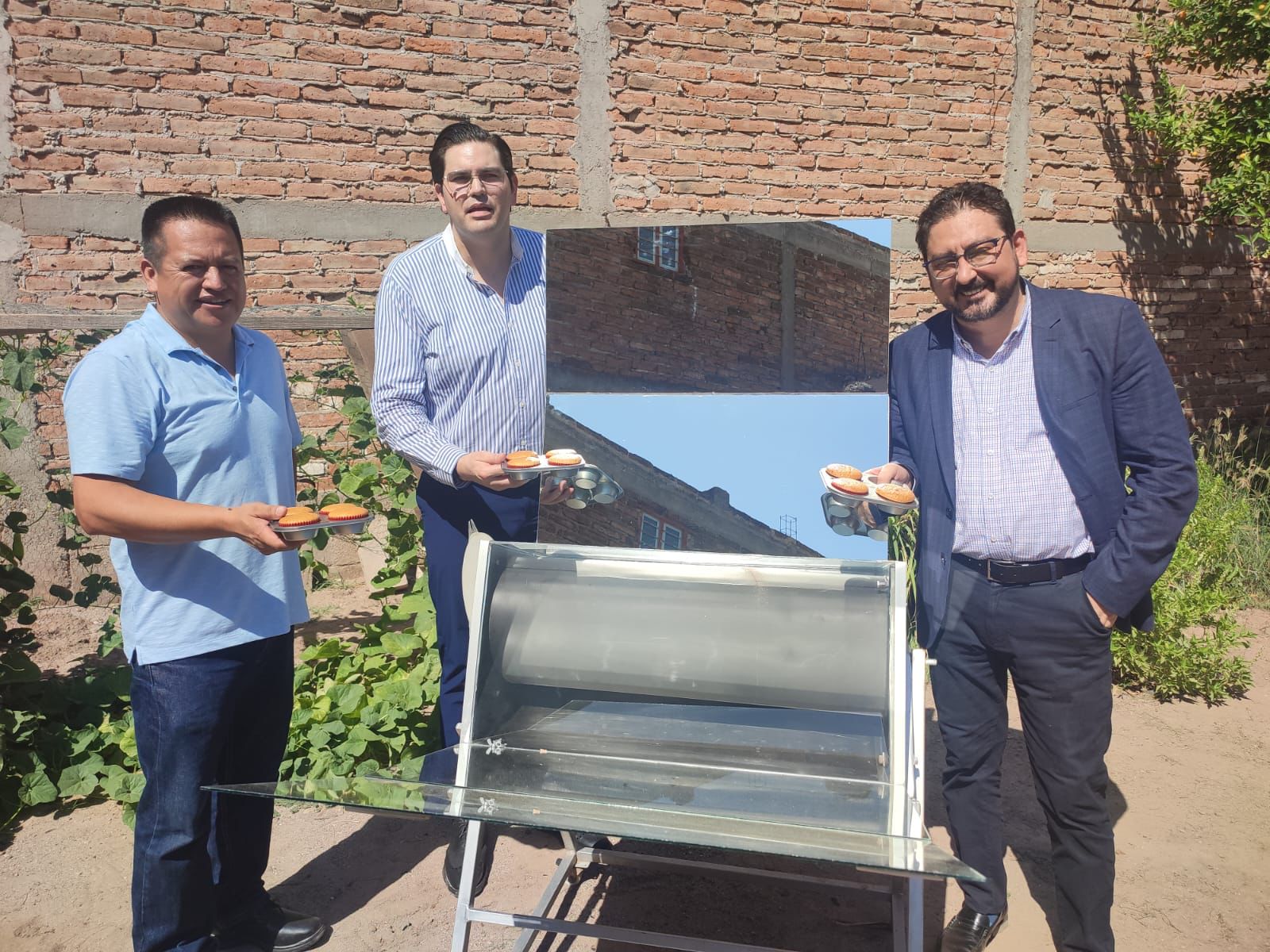 Con su horno solar, Orlando quiere aportar a un planeta más sano; conoce el invento de este guasavense