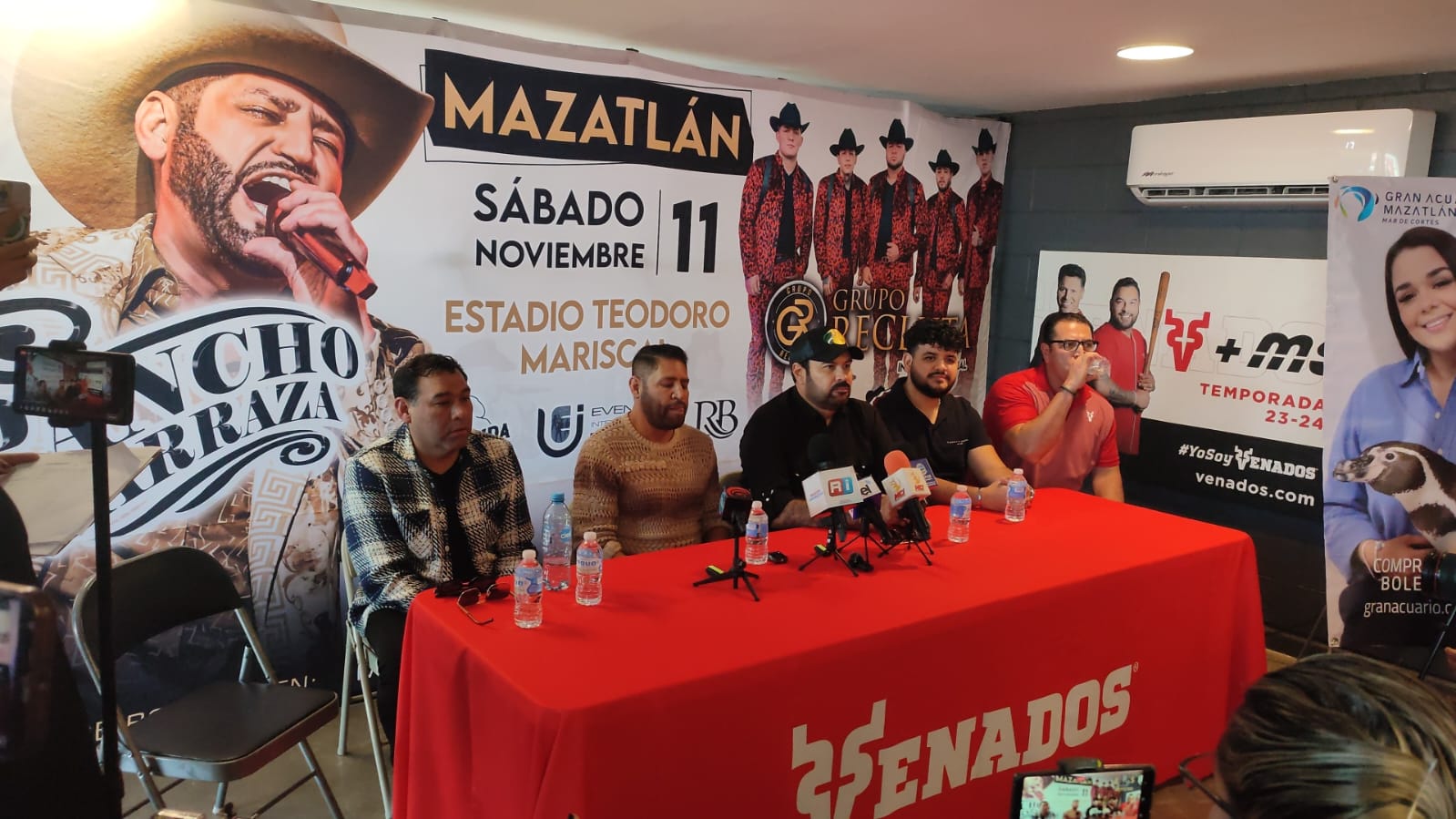 Pancho Barraza, celebra sus 30 años de trayectoria musical con un magno concierto en Mazatlán